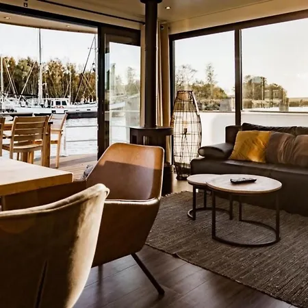 Hausboot Freizeit - Lp4