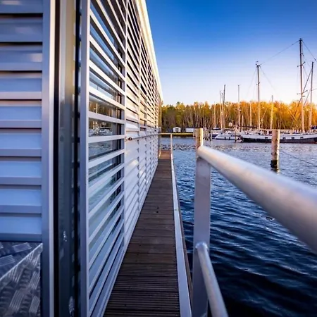 Ботель Hausboot Freizeit - Lp4 Пенемюнде