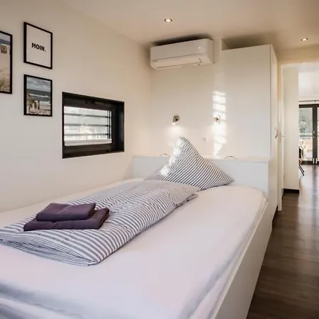 Hausboot Freizeit - Lp4 Ботель Пенемюнде